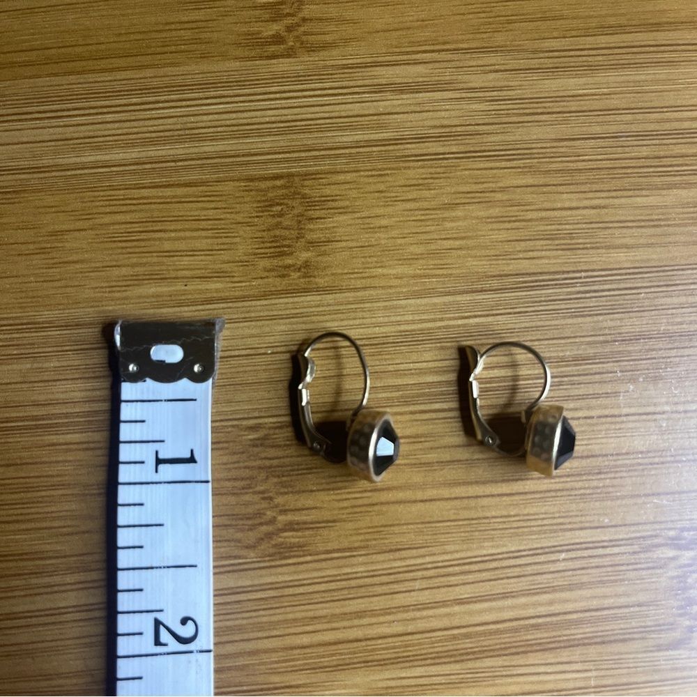 Elegant Gold and Black Drop Earrings - Picture 5 of 6